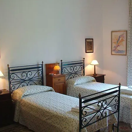 Villa Caferì *